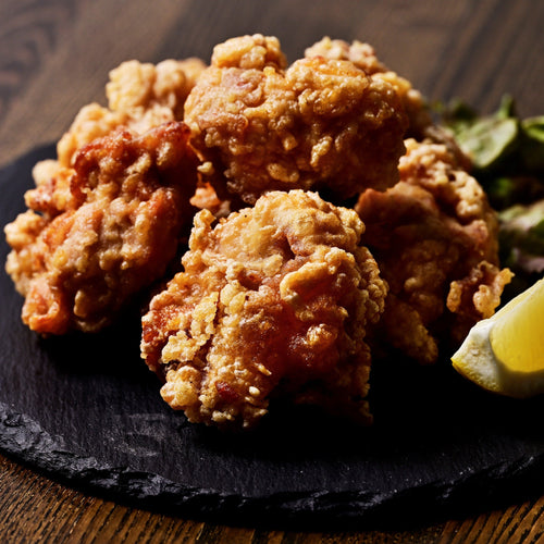 しろふくろう詰合せギフトA(【道産牛&旭川醤油】もつ鍋セット２人前２食+贅沢ザンギ２パック)【送料込み】