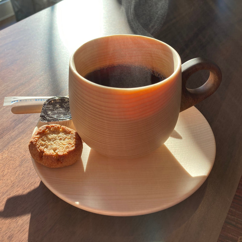 北海道置戸産蜂蜜のマカロン・ダミアン［8個入缶］のお取り寄せ