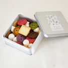 【北海道のお菓子クリエイター】メッセージクッキー付　ボタン型クッキー缶